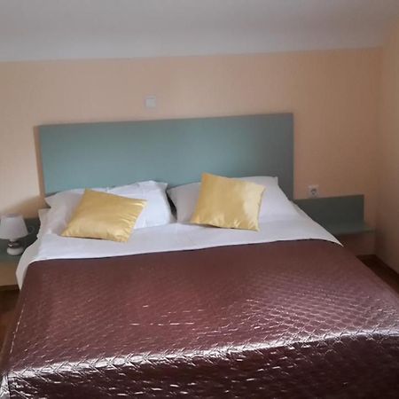 Ferienhaus Vesna Vinjerac Bagian luar foto